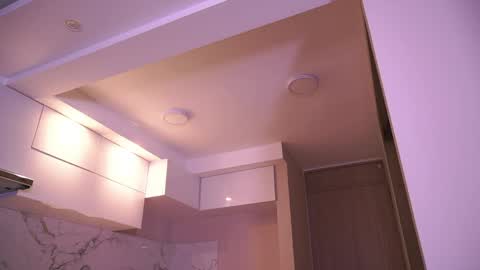 Follow me on instagram and twitter as correaktnees online show from 25, 4, 2026