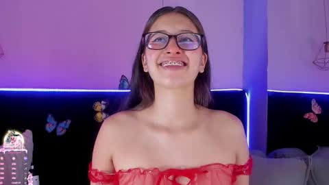 Snapshot of katniss_lovee_ chatting on 16, 12, 2025 .... Katniss .... online show from 16, 12, 2025