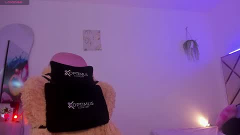 Snapshot of katt_lover chatting on 4, 6, 2026 michell online show from 4, 6, 2026