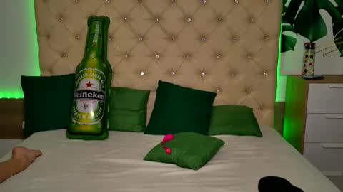 Snapshot of kattiesims chatting on 25, 9, 2025 KattieSims online show from 25, 9, 2025