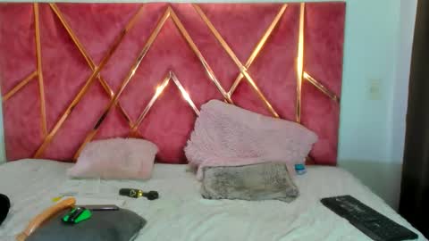 Snapshot of katty_sanz1 chatting on 19, 10, 2025 katty sanz1 online show from 19, 10, 2025