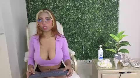 katy_love222 online show from 24, 5, 2026