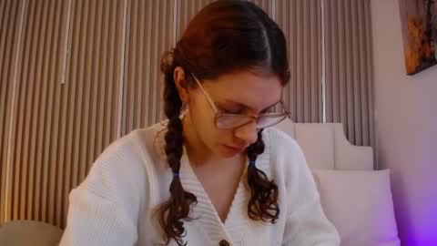 Katy Van online show from 26, 4, 2026