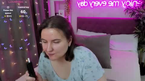 Snapshot of katyaneilson chatting on 19, 10, 2025 Kate online show from 19, 10, 2025