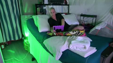 katycouple69 online show from 8, 3, 2026