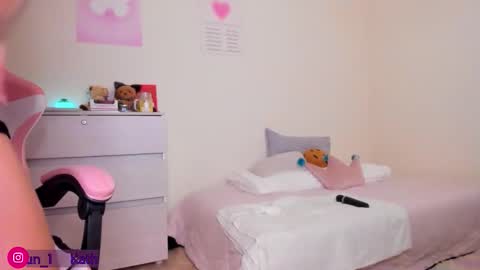 Katy online show from 12, 9, 2025