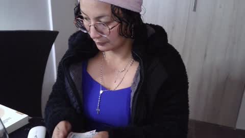  Khawit  online show from 17, 12, 2024