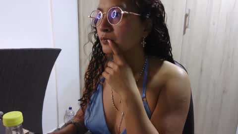  Khawit  online show from 18, 12, 2024