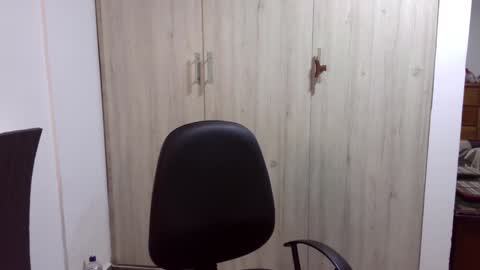  Khawit  online show from 29, 12, 2024