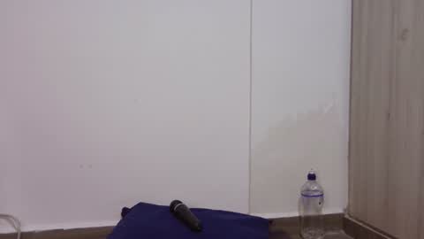  Khawit  online show from 3, 1, 2025