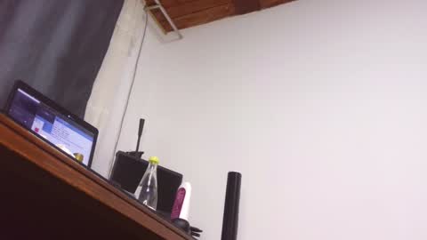  Khawit  online show from 28, 1, 2025