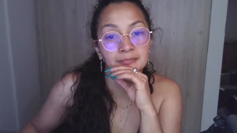  Khawit  online show from 5, 2, 2025