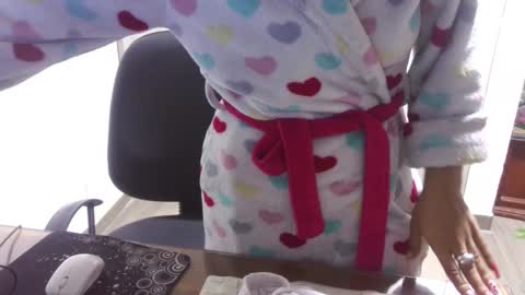  Khawit  online show from 7, 2, 2025