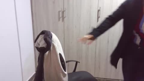  Khawit  online show from 26, 2, 2025