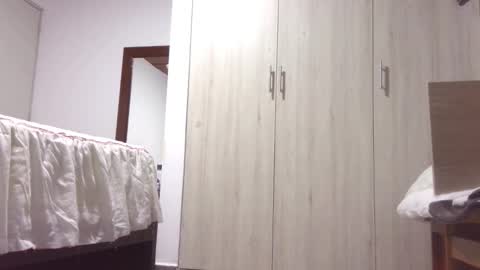  Khawit  online show from 15, 10, 2025