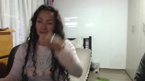  Khawit  online show from 30, 11, 2025