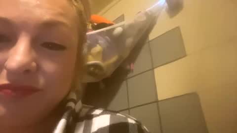 Snapshot of kay_la chatting on 16, 3, 2026 kay_la online show from 16, 3, 2026