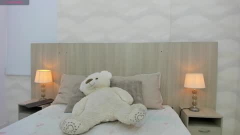   online show from 28, 2, 2025