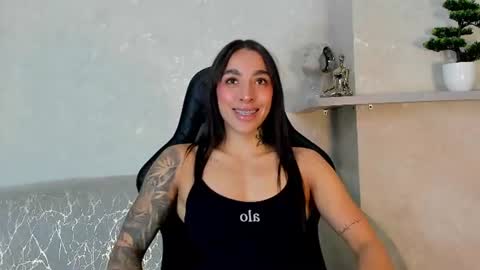 KAYLA BATISTA online show from 19, 7, 2026