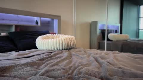 Snapshot of kaylaaaa111 chatting on 2, 3, 2026 khaleesi online show from 2, 3, 2026