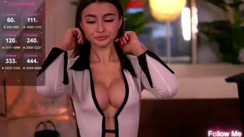 Snapshot of kaylabray chatting on 12, 11, 2025 kaylabray online show from 12, 11, 2025