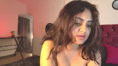 Snapshot of kaylavanber_ chatting on 18, 2, 2025 KAYLA Damian online show from 18, 2, 2025