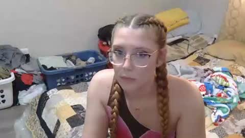Snapshot of kayleekakesnslim chatting on 2, 5, 2026 kaylee kakes online show from 2, 5, 2026