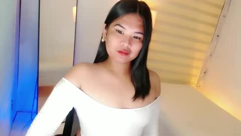 Y O U R        F U T U R E       K A Y L E E  online show from 13, 2, 2025