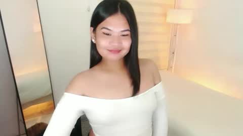 Y O U R        F U T U R E       K A Y L E E  online show from 6, 3, 2025