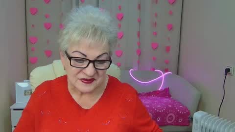 kaylesmoll online show from 4, 2, 2026