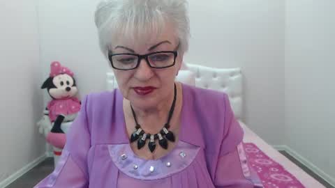 kaylesmoll online show from 28, 7, 2026