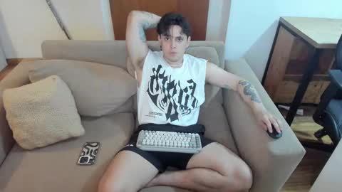 Snapshot of kaynn_b chatting on 5, 2, 2025 kaynn_b online show from 5, 2, 2025