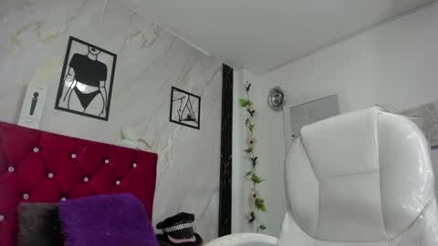 KAZSANDRAH online show from 28, 4, 2026