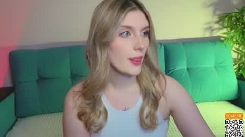 Snapshot of kebesheska chatting on 1, 12, 2025 Seb Polly Roxy Jonny online show from 1, 12, 2025