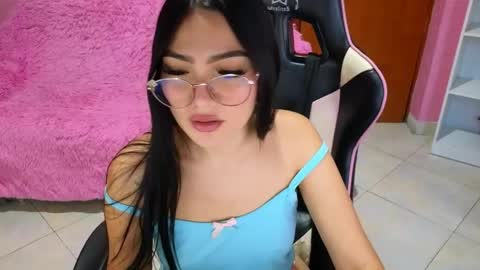 Snapshot of keeiity_moon chatting on 15, 5, 2026 keeiity_moon online show from 15, 5, 2026