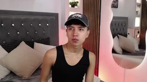 nico online show from 21, 4, 2026