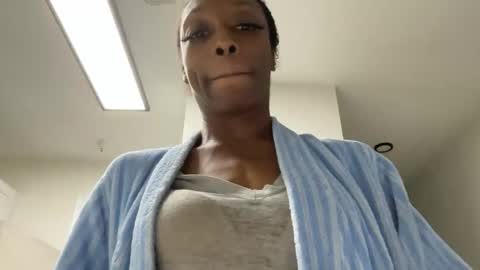 Snapshot of keephimcum69me chatting on 24, 11, 2025 Keephimcum69me online show from 24, 11, 2025