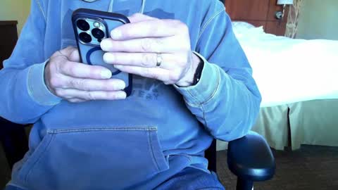 Snapshot of keepitreal098 chatting on 1, 3, 2025 keepitreal098 online show from 1, 3, 2025