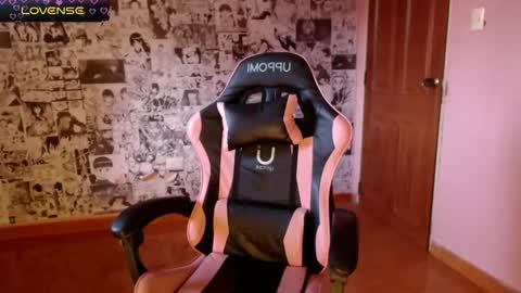 Snapshot of keikim_ chatting on 4, 2, 2025 Kimk online show from 4, 2, 2025