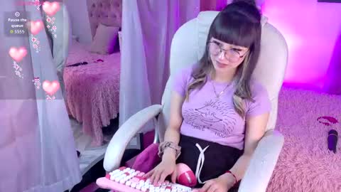    online show from 30, 4, 2026