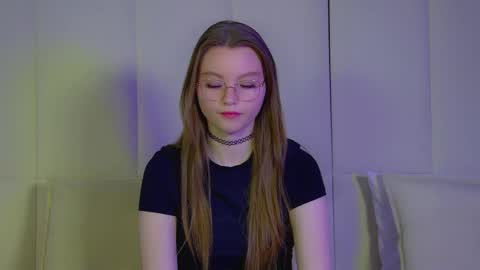 Keira online show from 6, 3, 2025