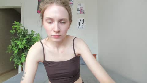 kelly_gerzikaaa online show from 11, 4, 2026