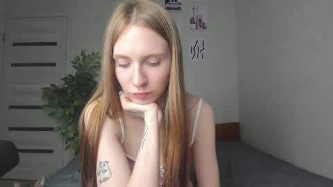 kelly_gerzikaaa online show from 8, 5, 2026