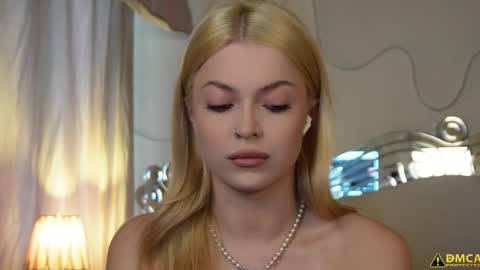 Kelly online show from 22, 10, 2025