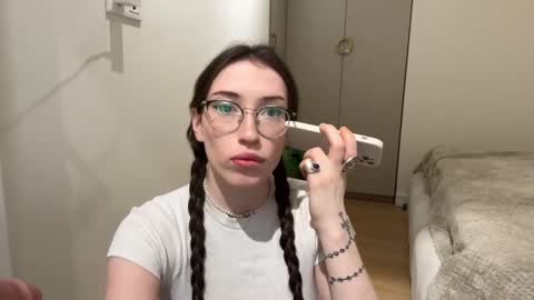 Kelly online show from 10, 3, 2026