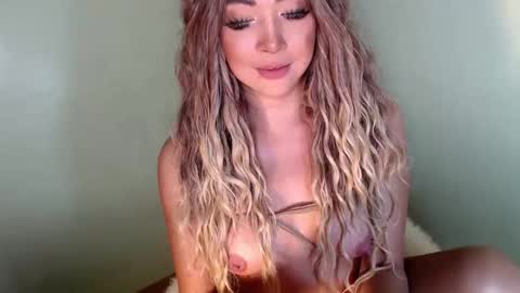 Snapshot of kellyclarksonx chatting on 7, 2, 2026 its me KELLY online show from 7, 2, 2026