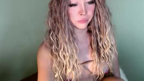 Snapshot of kellyclarksonx chatting on 21, 2, 2026 its me KELLY online show from 21, 2, 2026