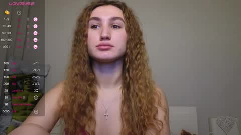 Snapshot of kellykeat chatting on 26, 11, 2025 Princess Kelly online show from 26, 11, 2025