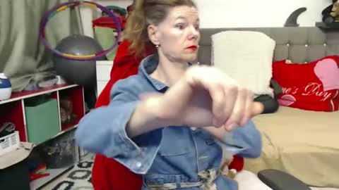 kelly online show from 9, 3, 2025