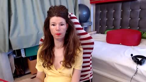 kelly online show from 27, 4, 2026